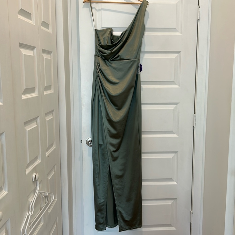 Awesome party dress, new